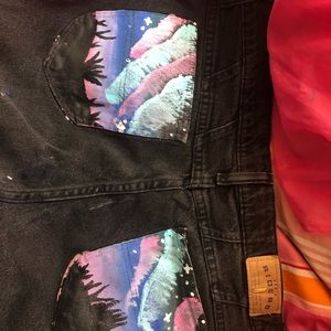 Painted mom jeans!!!